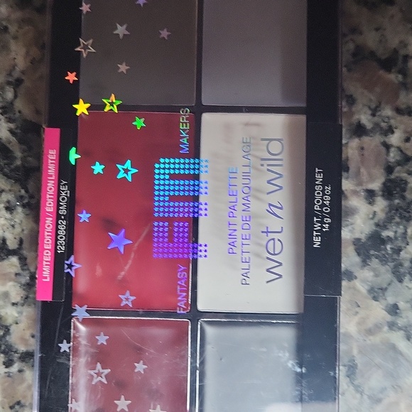Wet n Wild Fantasy Makers SMOKEY # 1230862 paint palette for eye & face - Picture 3 of 6